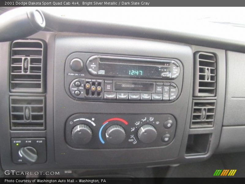 Bright Silver Metallic / Dark Slate Gray 2001 Dodge Dakota Sport Quad Cab 4x4