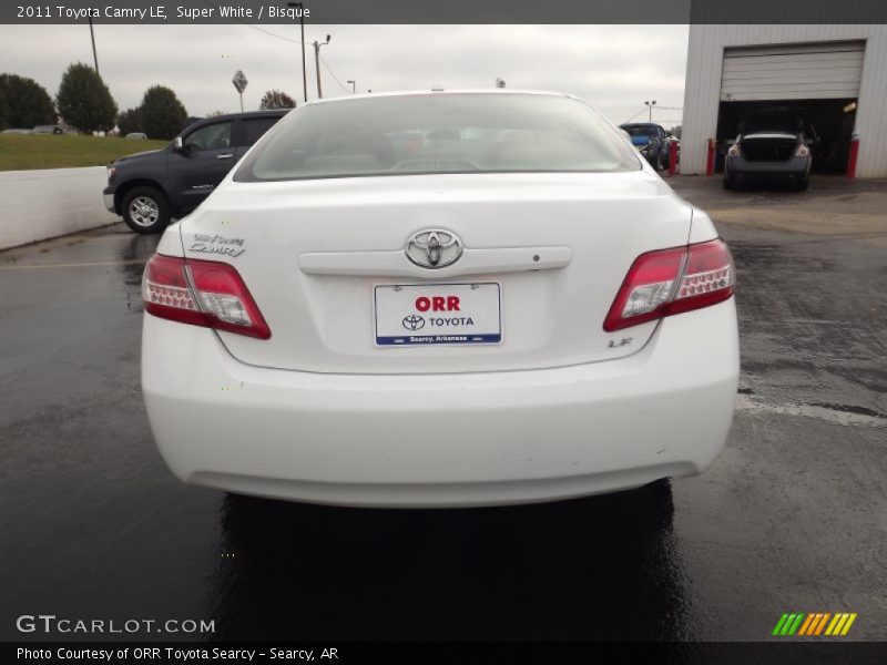 Super White / Bisque 2011 Toyota Camry LE