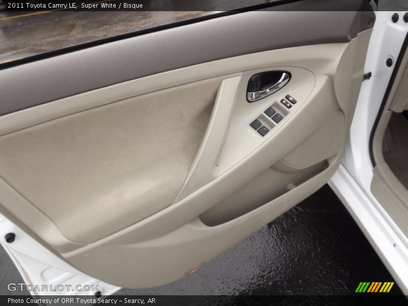 Super White / Bisque 2011 Toyota Camry LE