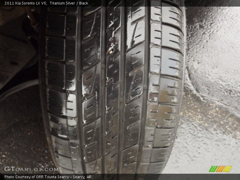 Titanium Silver / Black 2011 Kia Sorento LX V6