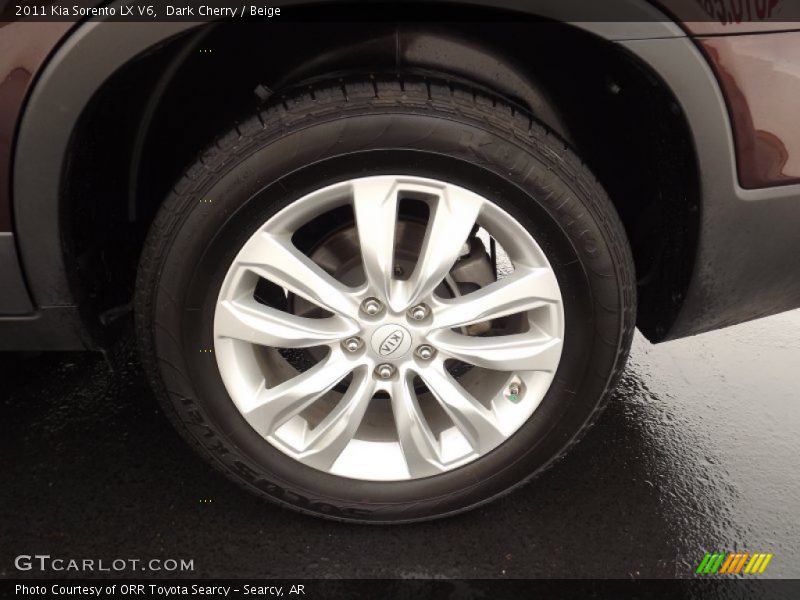 Dark Cherry / Beige 2011 Kia Sorento LX V6