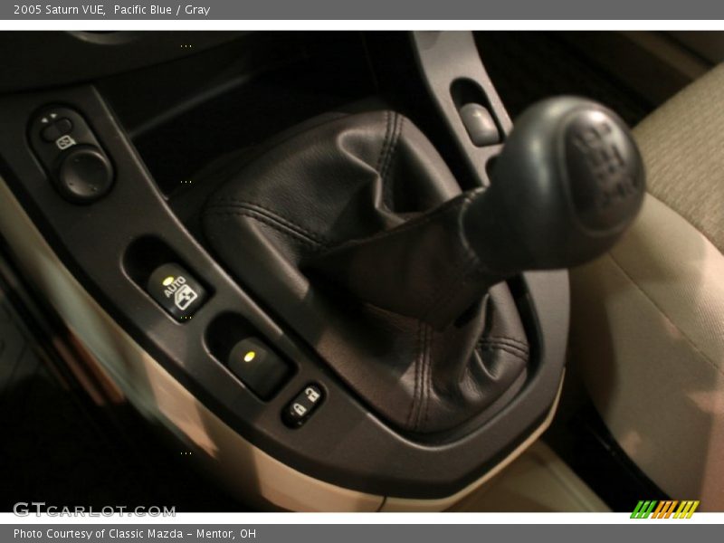 Pacific Blue / Gray 2005 Saturn VUE