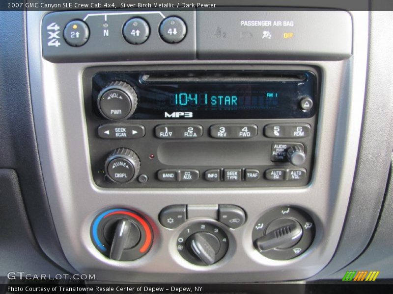 Controls of 2007 Canyon SLE Crew Cab 4x4
