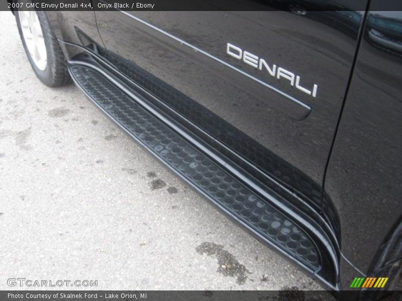Onyx Black / Ebony 2007 GMC Envoy Denali 4x4