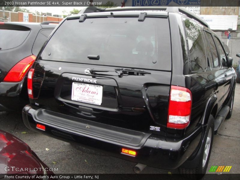 Super Black / Charcoal 2003 Nissan Pathfinder SE 4x4