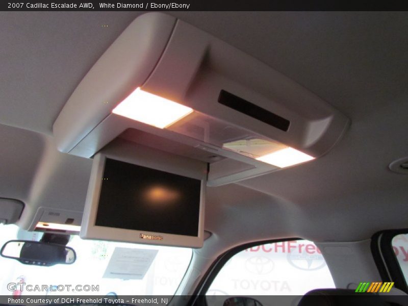 White Diamond / Ebony/Ebony 2007 Cadillac Escalade AWD