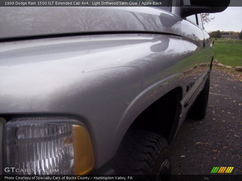 Light Driftwood Satin Glow / Agate Black 1999 Dodge Ram 1500 SLT Extended Cab 4x4