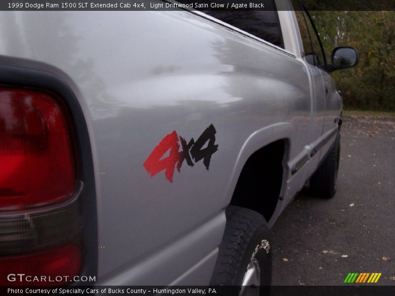 Light Driftwood Satin Glow / Agate Black 1999 Dodge Ram 1500 SLT Extended Cab 4x4