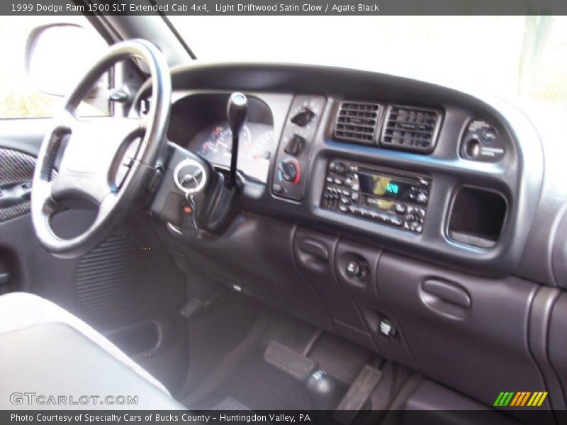 Light Driftwood Satin Glow / Agate Black 1999 Dodge Ram 1500 SLT Extended Cab 4x4