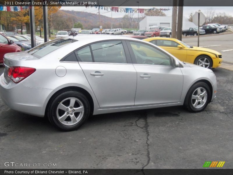 Silver Ice Metallic / Jet Black 2011 Chevrolet Cruze LT