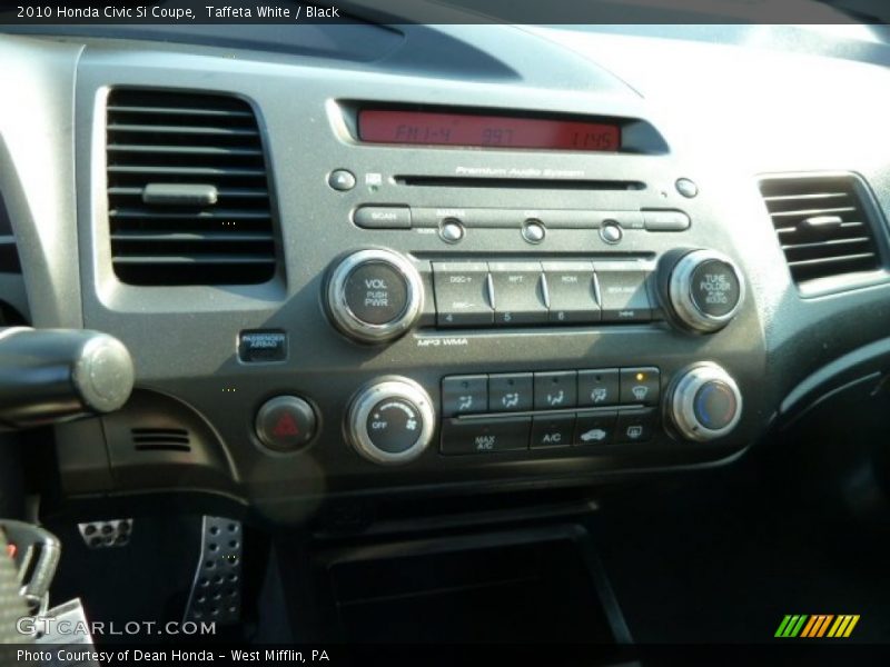 Controls of 2010 Civic Si Coupe