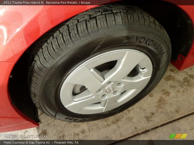 Barcelona Red Metallic / Bisque 2011 Toyota Prius Hybrid III