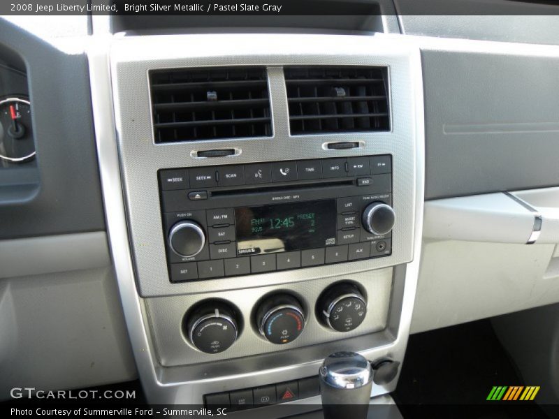 Bright Silver Metallic / Pastel Slate Gray 2008 Jeep Liberty Limited