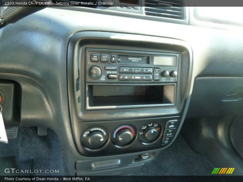 Sebring Silver Metallic / Charcoal 1999 Honda CR-V LX 4WD