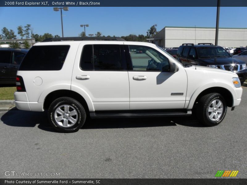 Oxford White / Black/Stone 2008 Ford Explorer XLT