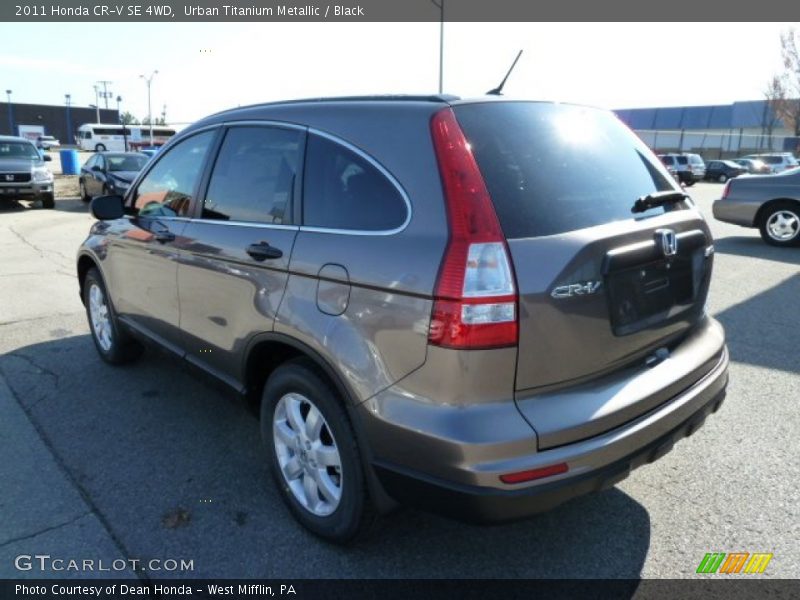 Urban Titanium Metallic / Black 2011 Honda CR-V SE 4WD