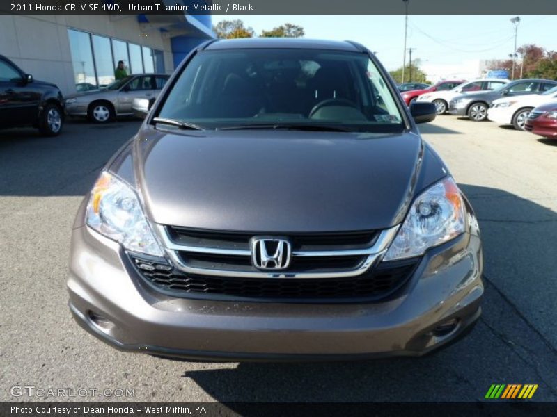 Urban Titanium Metallic / Black 2011 Honda CR-V SE 4WD