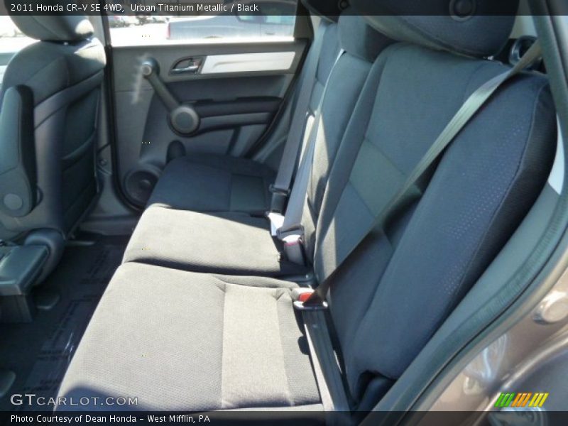 Urban Titanium Metallic / Black 2011 Honda CR-V SE 4WD