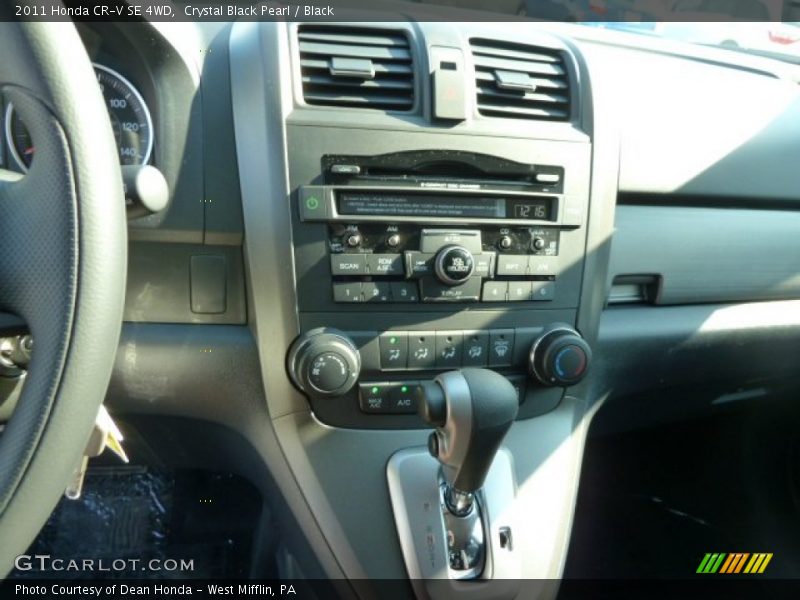Crystal Black Pearl / Black 2011 Honda CR-V SE 4WD