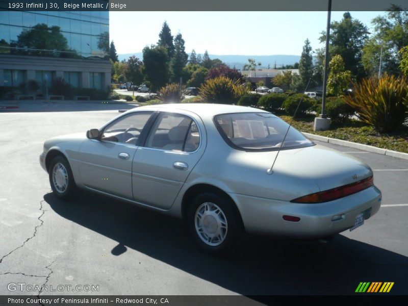 Beige Metallic / Beige 1993 Infiniti J 30