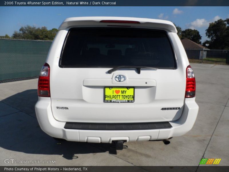 Natural White / Dark Charcoal 2006 Toyota 4Runner Sport Edition