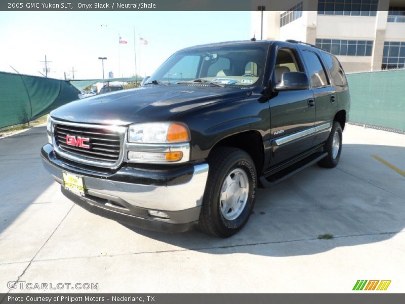 Onyx Black / Neutral/Shale 2005 GMC Yukon SLT