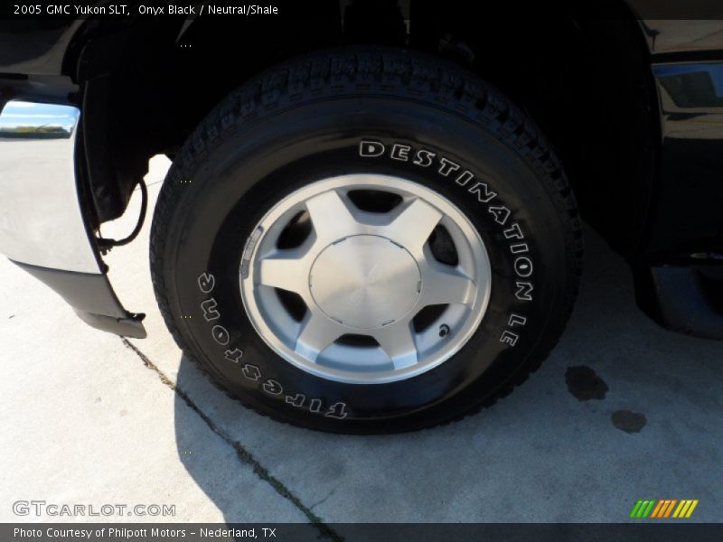 Onyx Black / Neutral/Shale 2005 GMC Yukon SLT