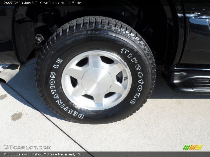 Onyx Black / Neutral/Shale 2005 GMC Yukon SLT