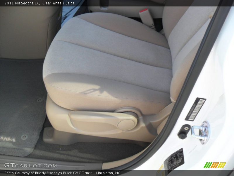 Clear White / Beige 2011 Kia Sedona LX