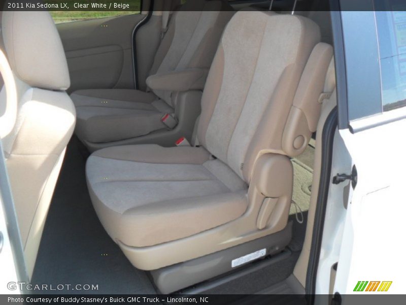 Clear White / Beige 2011 Kia Sedona LX