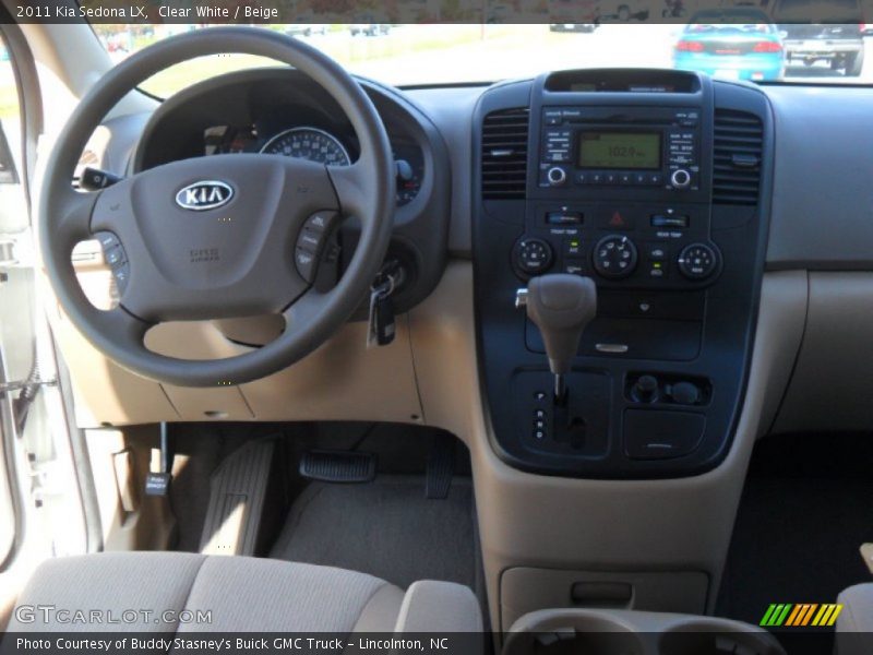 Clear White / Beige 2011 Kia Sedona LX