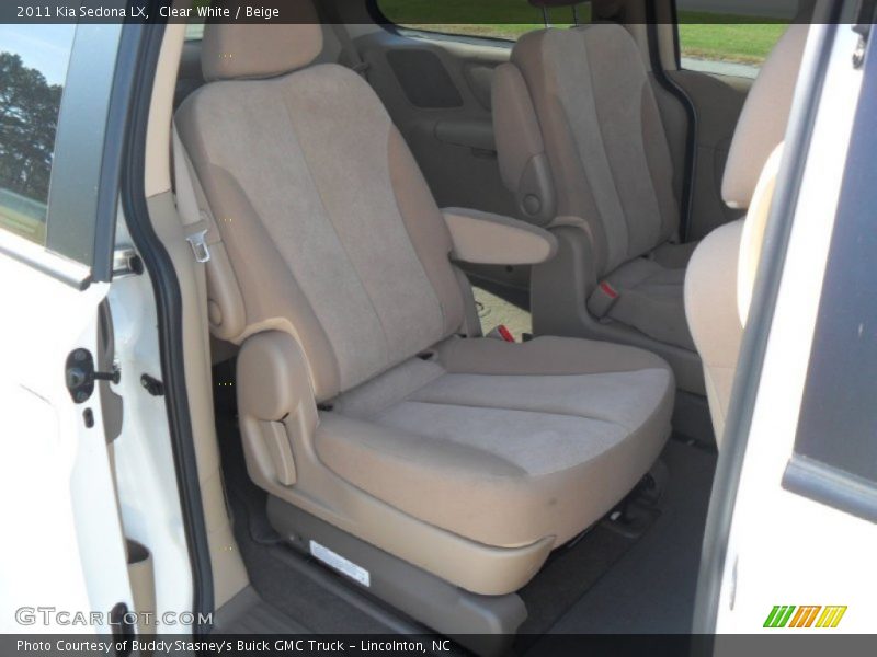 Clear White / Beige 2011 Kia Sedona LX