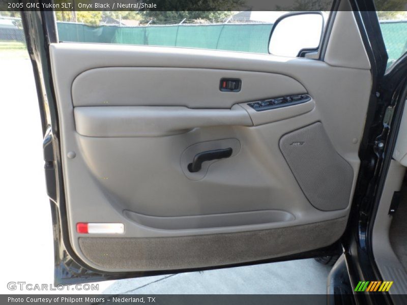 Onyx Black / Neutral/Shale 2005 GMC Yukon SLT