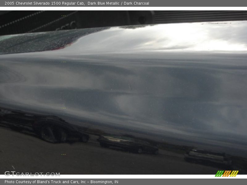 Dark Blue Metallic / Dark Charcoal 2005 Chevrolet Silverado 1500 Regular Cab