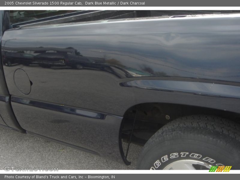 Dark Blue Metallic / Dark Charcoal 2005 Chevrolet Silverado 1500 Regular Cab