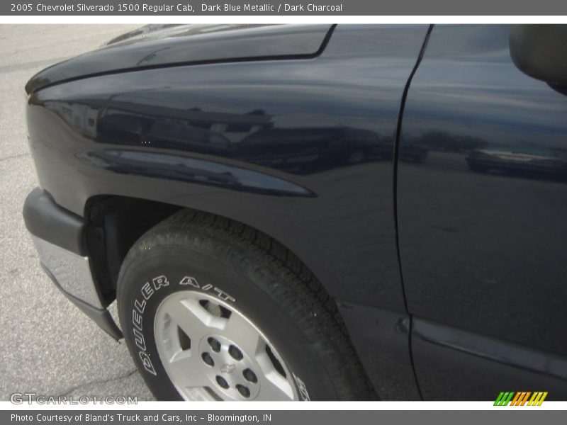 Dark Blue Metallic / Dark Charcoal 2005 Chevrolet Silverado 1500 Regular Cab