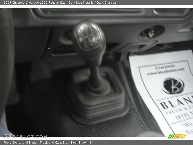 Dark Blue Metallic / Dark Charcoal 2005 Chevrolet Silverado 1500 Regular Cab