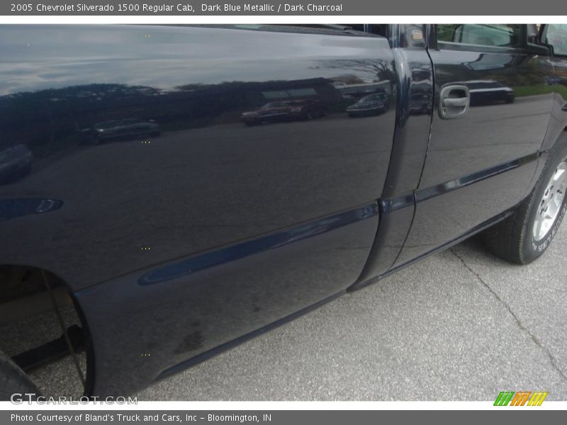 Dark Blue Metallic / Dark Charcoal 2005 Chevrolet Silverado 1500 Regular Cab