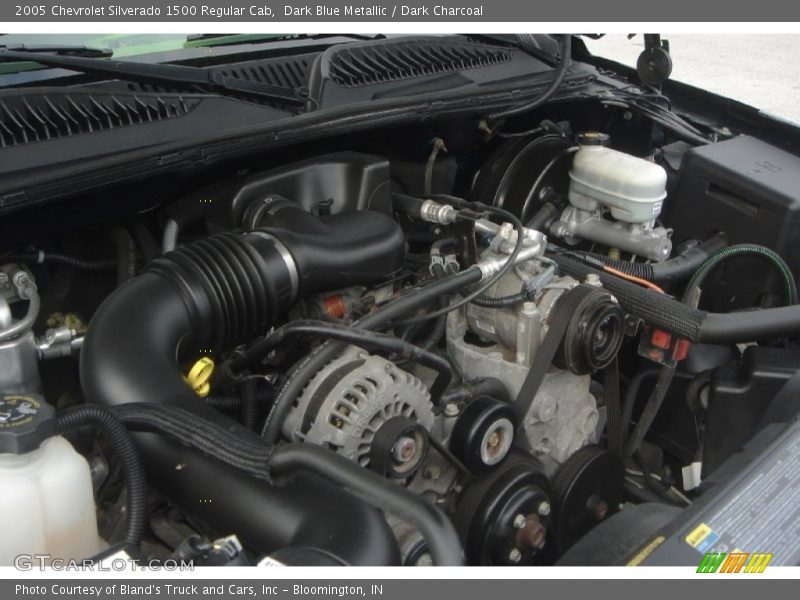 Dark Blue Metallic / Dark Charcoal 2005 Chevrolet Silverado 1500 Regular Cab
