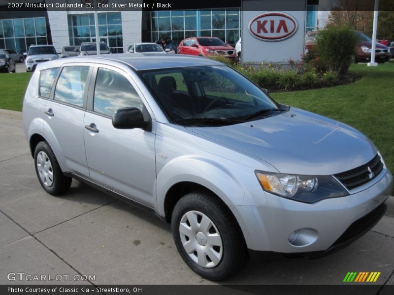 Cool Silver Metallic / Black 2007 Mitsubishi Outlander ES