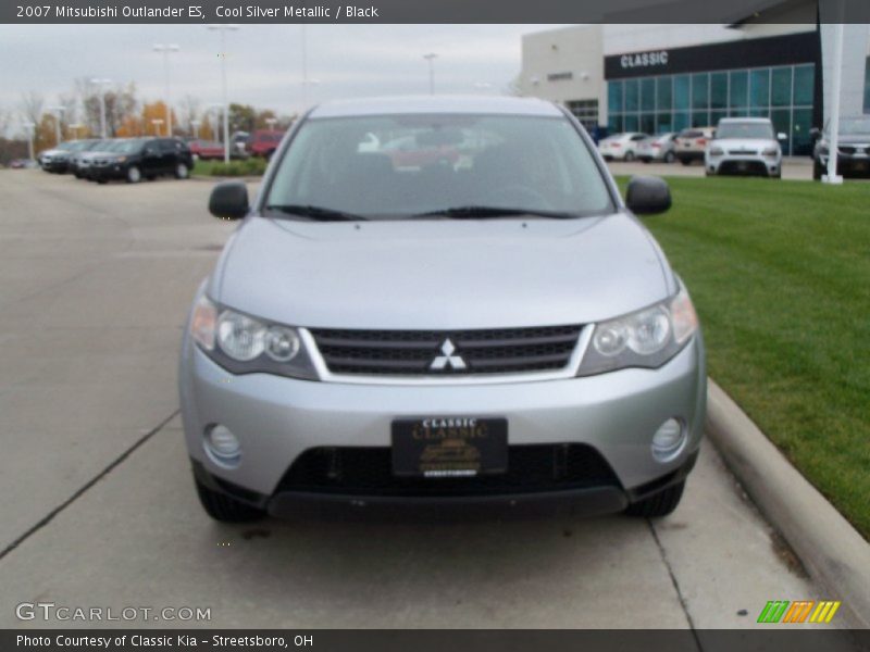 Cool Silver Metallic / Black 2007 Mitsubishi Outlander ES