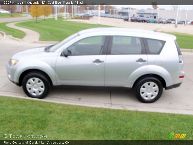 Cool Silver Metallic / Black 2007 Mitsubishi Outlander ES