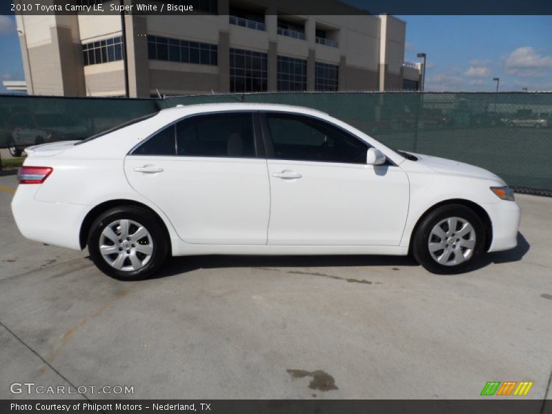 Super White / Bisque 2010 Toyota Camry LE