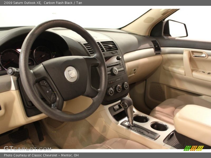 Carbon Flash Black / Tan 2009 Saturn Outlook XE