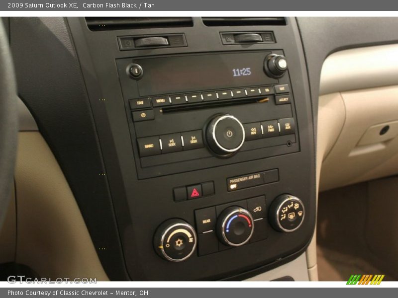 Carbon Flash Black / Tan 2009 Saturn Outlook XE