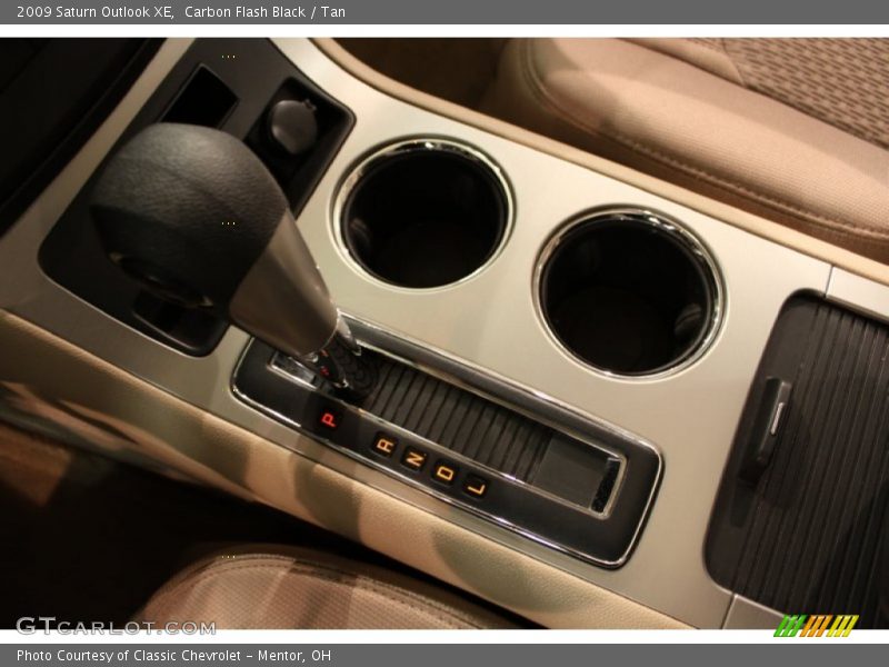 Carbon Flash Black / Tan 2009 Saturn Outlook XE