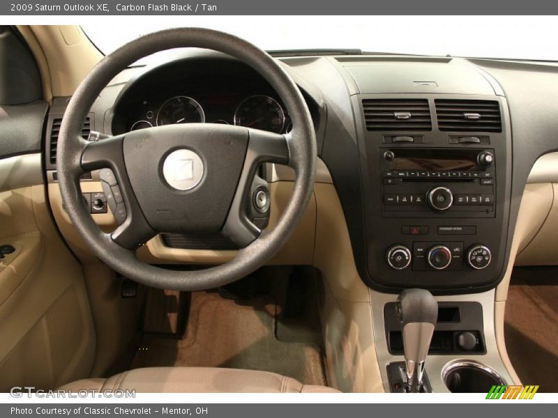 Carbon Flash Black / Tan 2009 Saturn Outlook XE