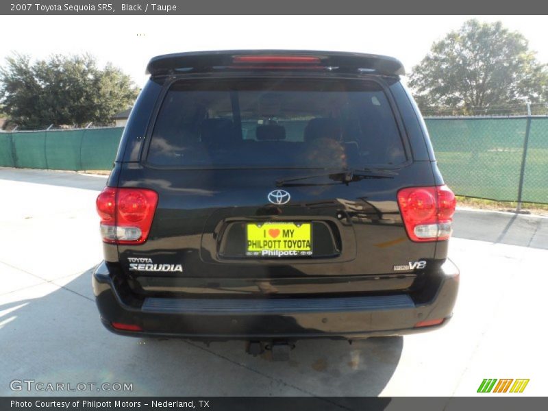Black / Taupe 2007 Toyota Sequoia SR5
