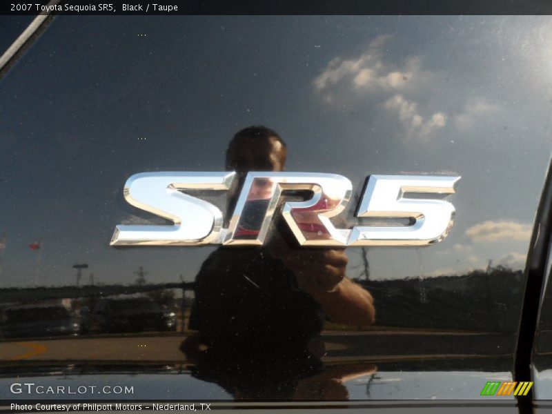 Black / Taupe 2007 Toyota Sequoia SR5