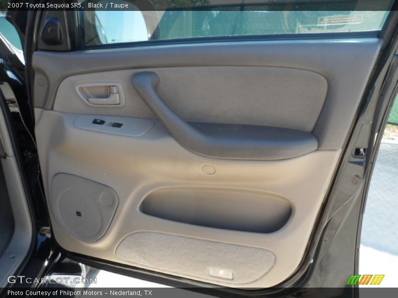 Black / Taupe 2007 Toyota Sequoia SR5